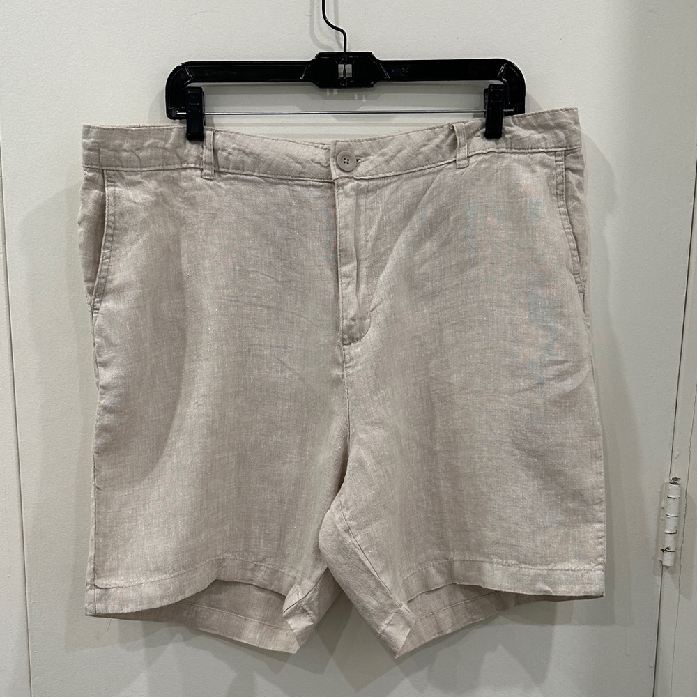 Saks Fifth Avenue Tan Flat Front Men Shorts